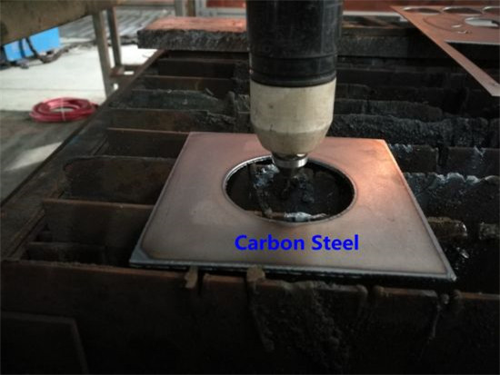 CNC ప్లాస్మా కట్టింగ్ మెషీన్ను మెటల్ ప్లేట్ కత్తిరించడానికి ఉపయోగిస్తారు