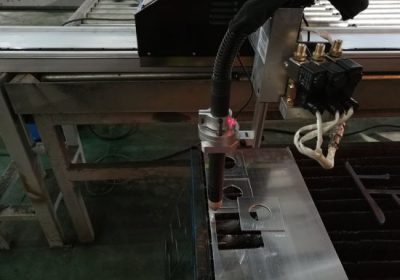 షీట్ మెటల్ కట్టింగ్ కోసం CNC క్రేన్ రకం జ్వాల ఓక్సీ ప్లాస్మా కటింగ్ యంత్రం